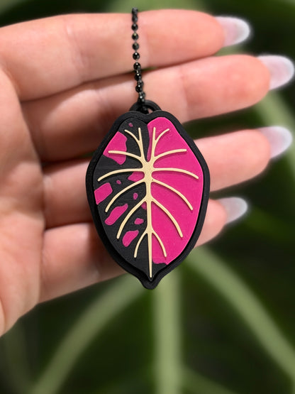 Fidget Leaf Clicker Variegated Alocasia Black Velvet Pink mit pinkem Muster inspiriert von panaschierten Pflanzen